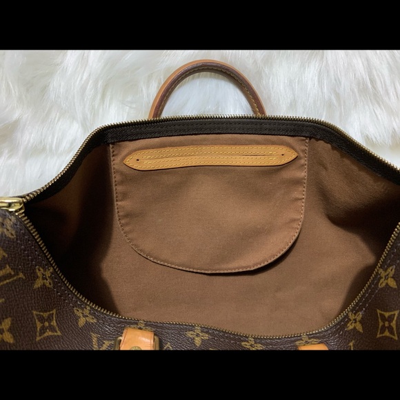 πS O L D π*** SPEEDY 40 *** - Picture 9 of 16